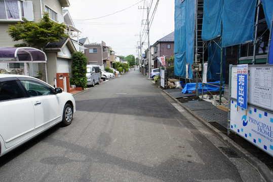 Local photos, including front road. Frontal road