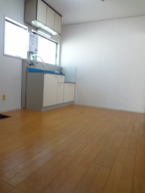 Living and room. 6 Pledge of dining kitchen ☆