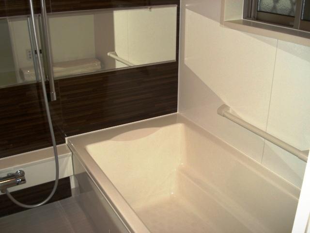 Bathroom. Indoor (11 May 2013) Shooting