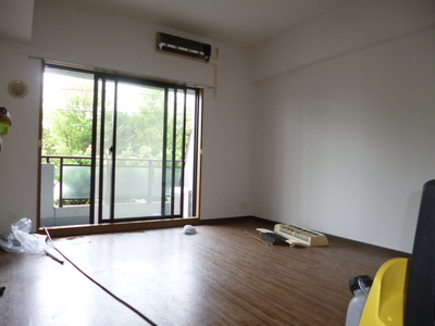 Living and room. ☆ Sunny ☆ Living is ☆