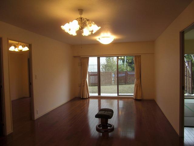 Living. Indoor (11 May 2013) Shooting