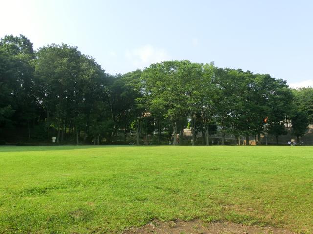 park. 959m until Yamazaki Nature Park