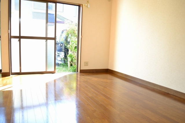 Living and room