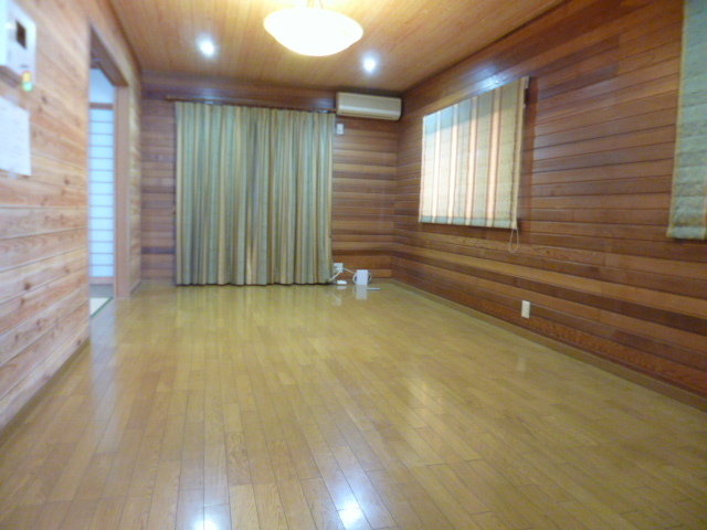 Other room space. ☆ Living-dining space ☆