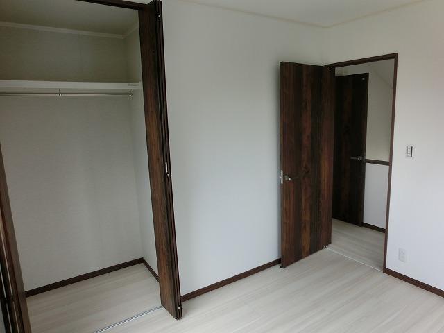 Non-living room. Bright room.