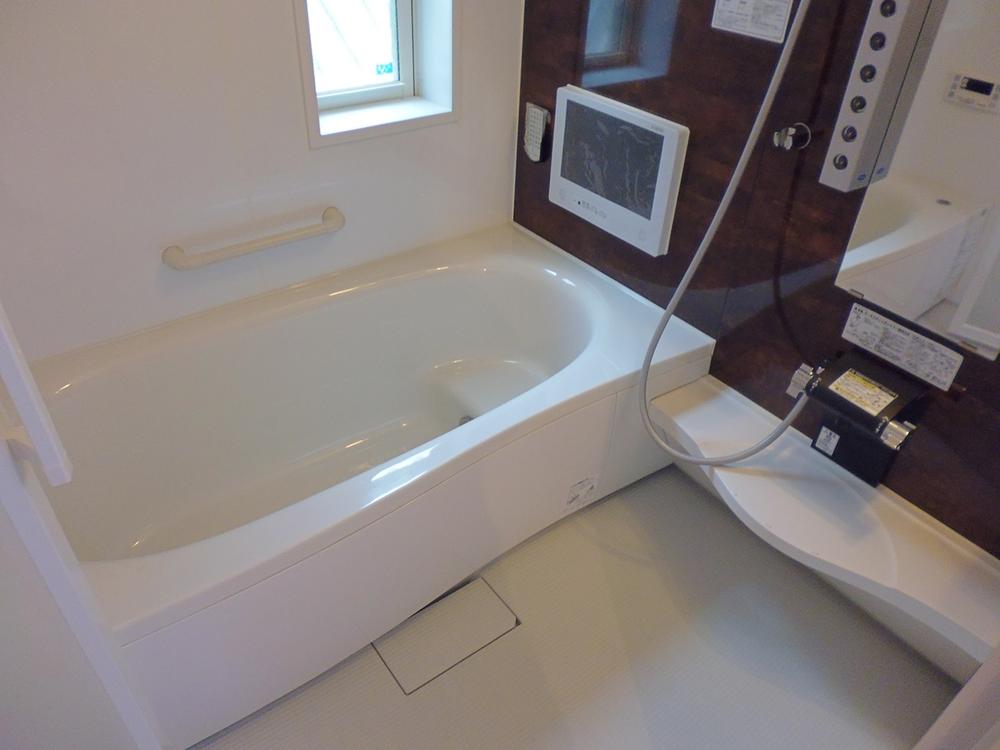 Bathroom. 1 Building