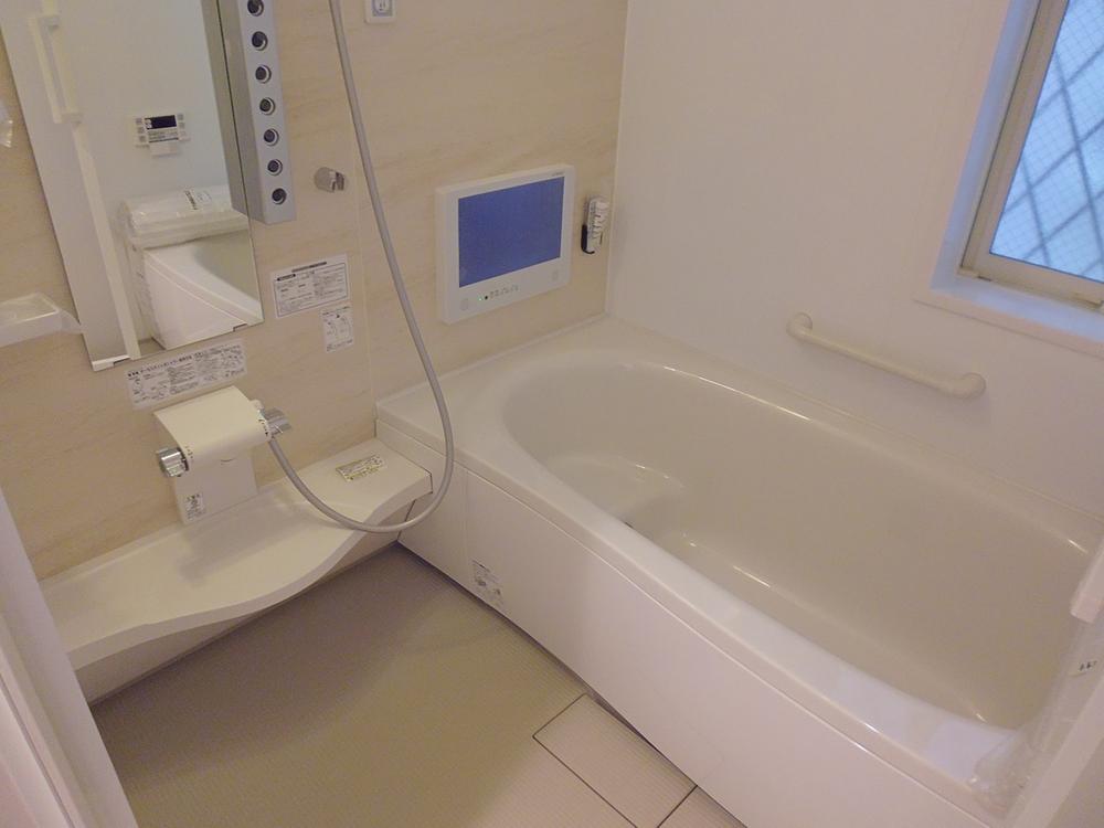 Bathroom. Building 2