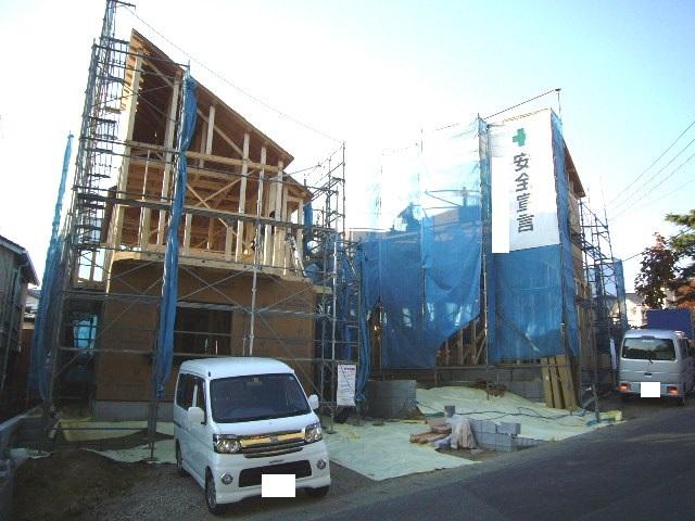 Local appearance photo. Local is in the completion of framework construction