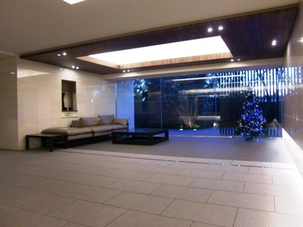 Entrance. Entrance hall