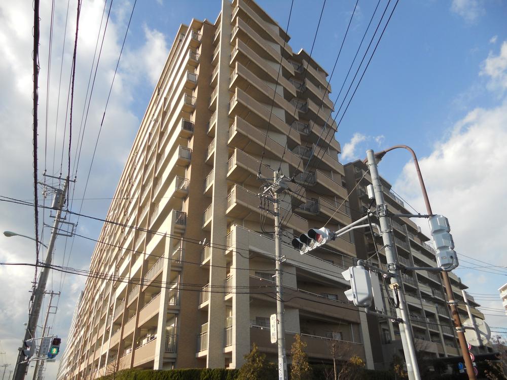 Local appearance photo. Local (12 May 2013) Shooting