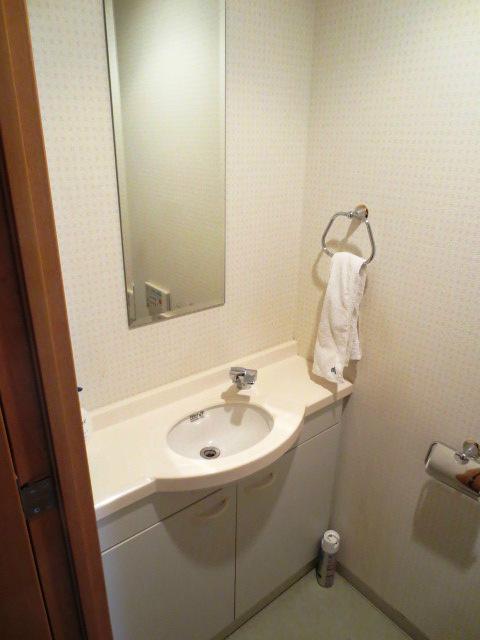 Toilet. Also it comes with a hand-washing in toilet.