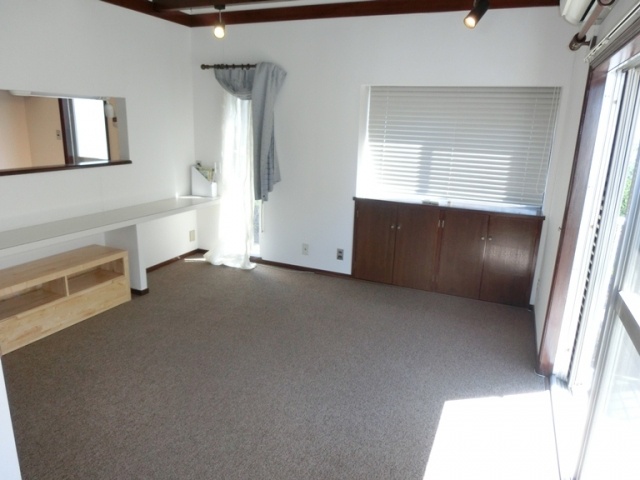 Living and room