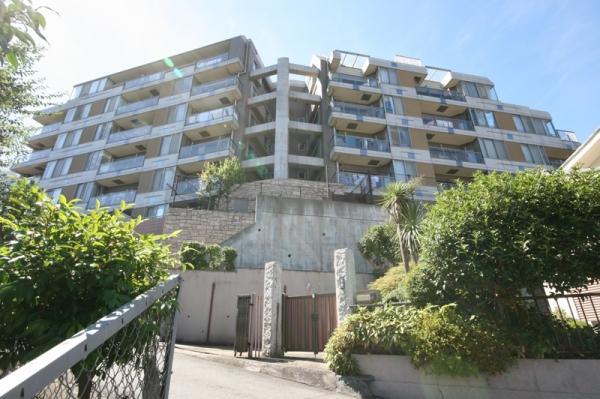 Local appearance photo. Because of the hill, View is good per yang.