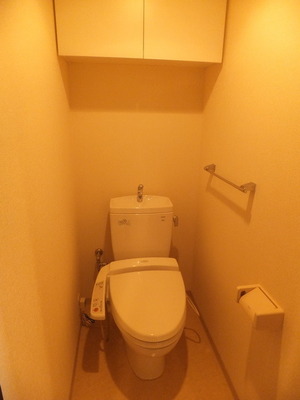 Toilet. Bidet