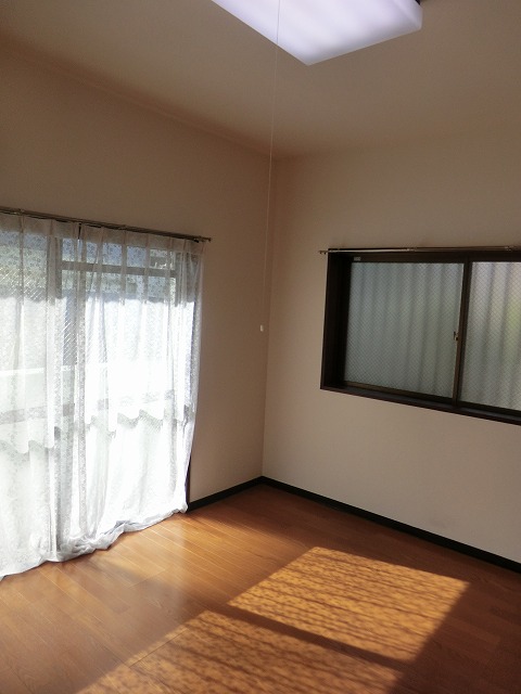 Living and room