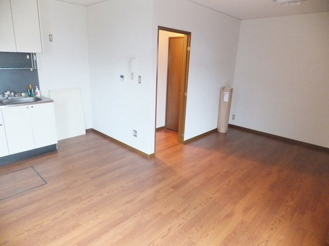 Living and room. ☆ Spacious living ☆