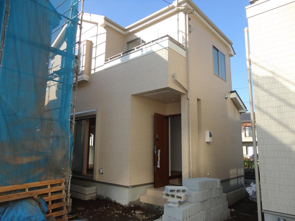 Local appearance photo. A Building