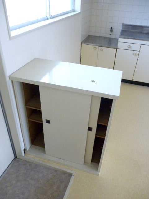 Entrance. Cupboard