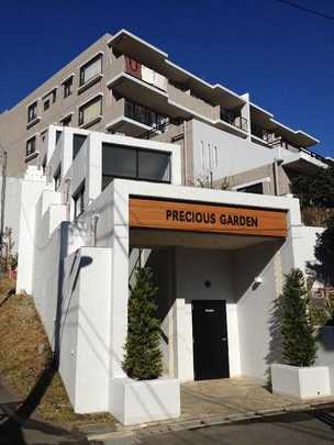 Local appearance photo. April 2001 Built, Because of the terrain of south terraced, Sunshine is good.