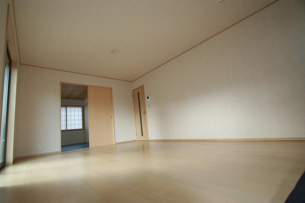 Non-living room. Indoor (11 May 2013) Shooting