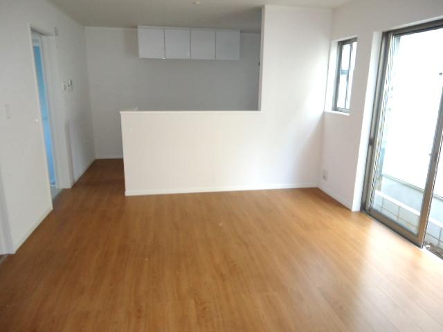 Living. C Building About 14 quires of LDK