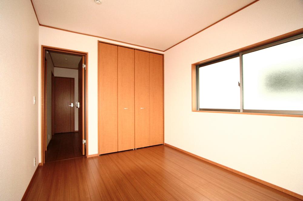 Non-living room. Local (11 May 2013) Shooting