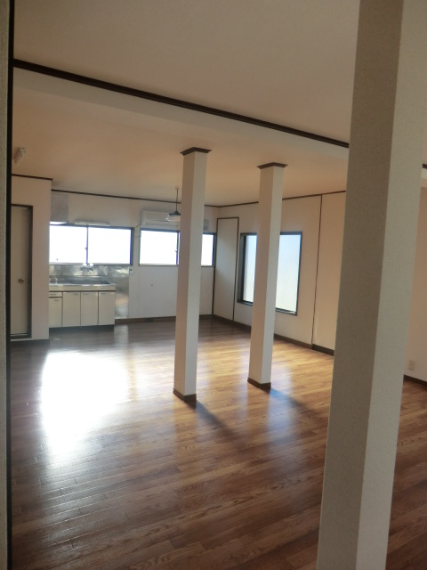 Living and room