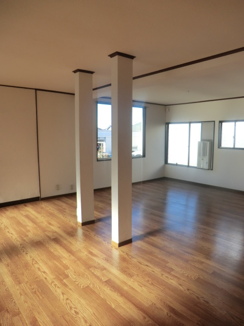 Living and room