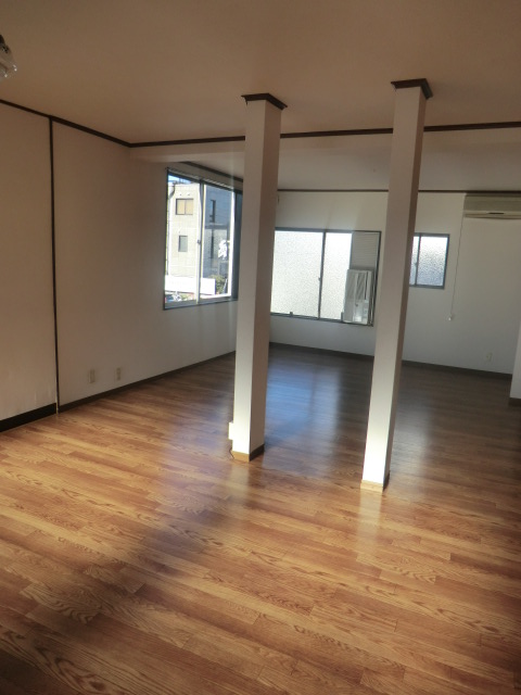 Living and room