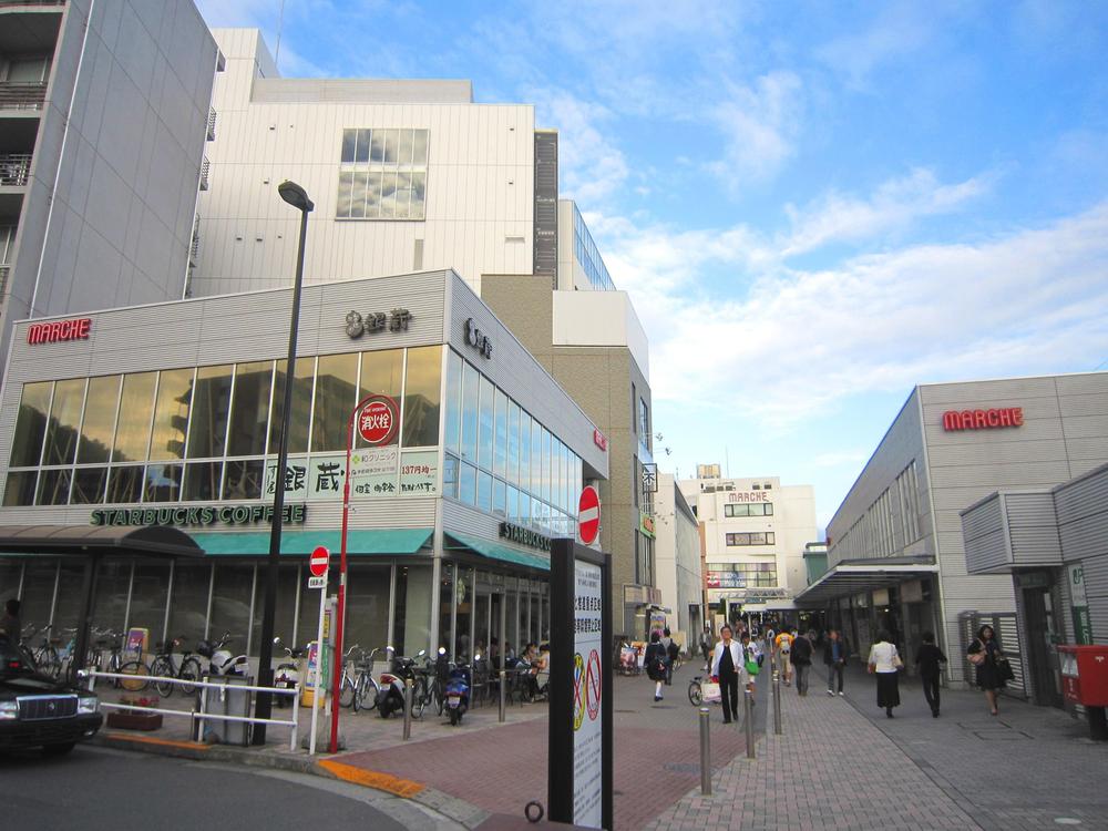 Other. Tsurukawa is in front of the station we are lined is "odakyu OX" and various food and beverage outlets open until 45 pm 23.