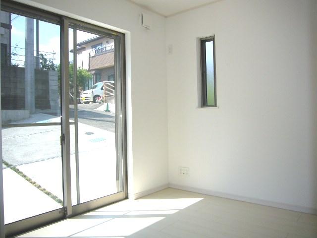 Non-living room. Western-style 1