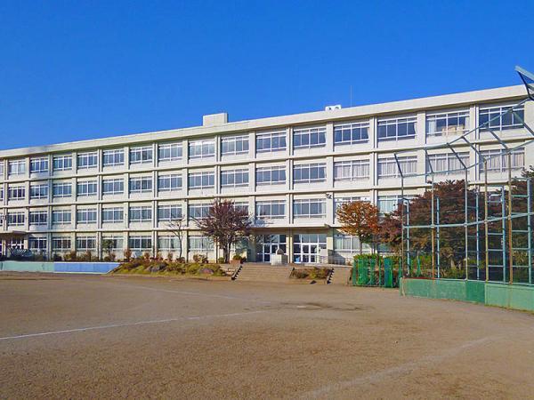 Junior high school. 1900m to Machida second junior high school