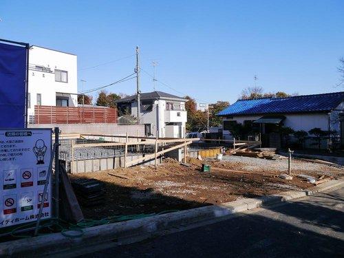 Local appearance photo. Local (12 May 2013) Shooting