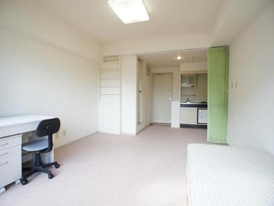 Living and room. Because the woman limited Mansion, The room is also clean.