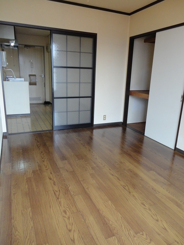 Living and room