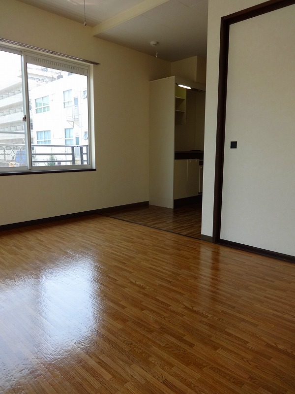 Living and room