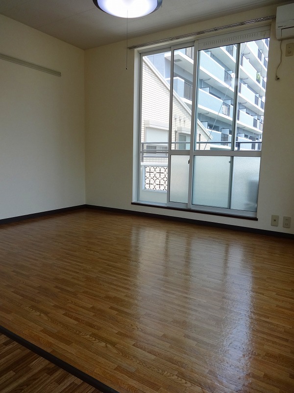 Living and room