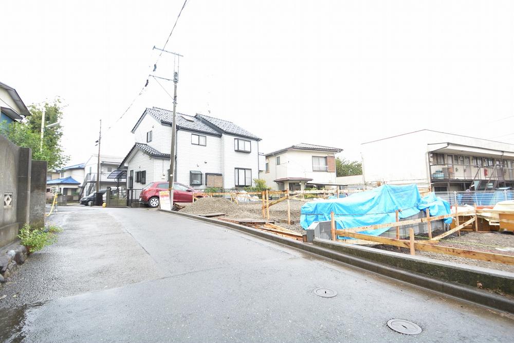 Local photos, including front road. It is one section of a quiet residential area that has been Readjustment