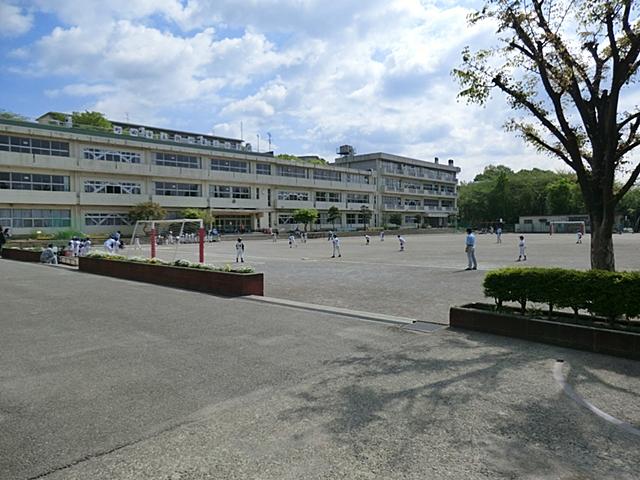 Primary school. Machida Municipal Tsurukawa 1228m to the third elementary school