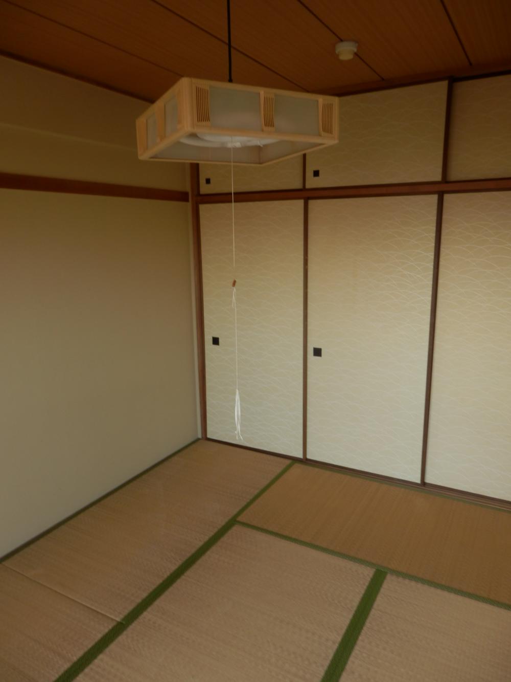 Non-living room. Indoor (12 May 2013) Shooting