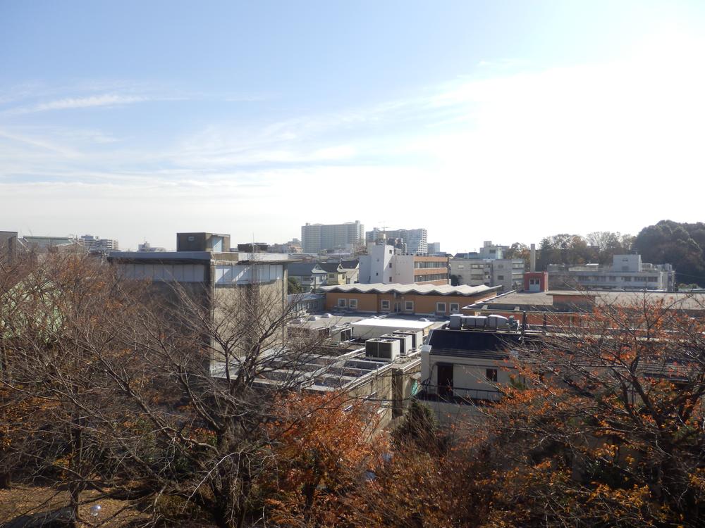 View photos from the dwelling unit. View from the site (December 2013) Shooting
