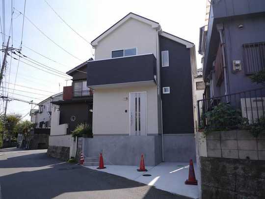 Local appearance photo. Elementary and junior high school in a quiet residential area of ​​Tamagawa Gakuen before a 10-minute walk ・ It is life-friendly environment in walking distance as well, such as super.