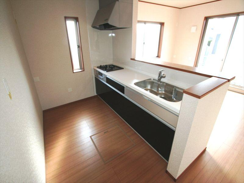 Same specifications photo (kitchen). Same specifications