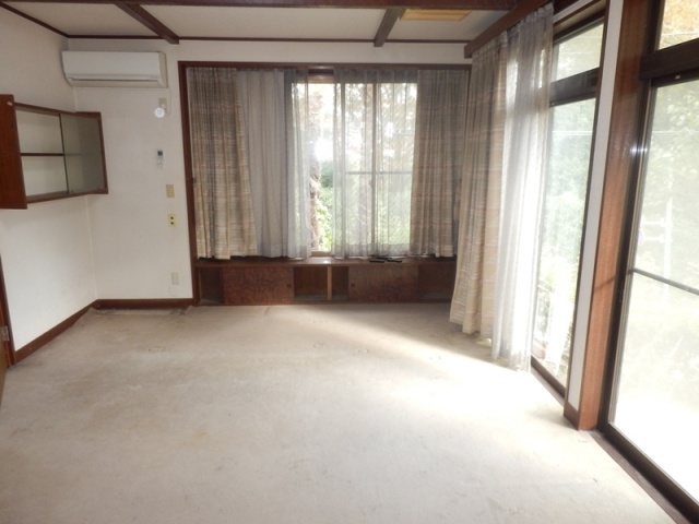 Living and room