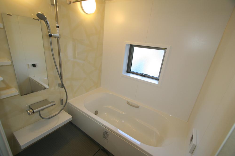 Non-living room. Local (12 May 2013) Shooting