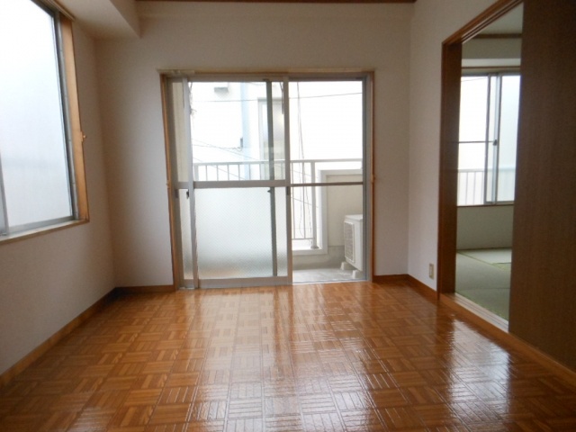 Living and room