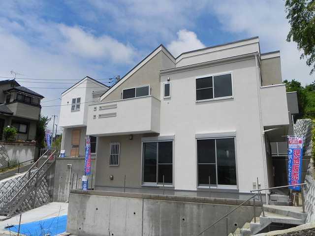 Local appearance photo. This bright, nice appearance