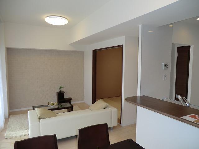 Living. Local (2013) Shooting