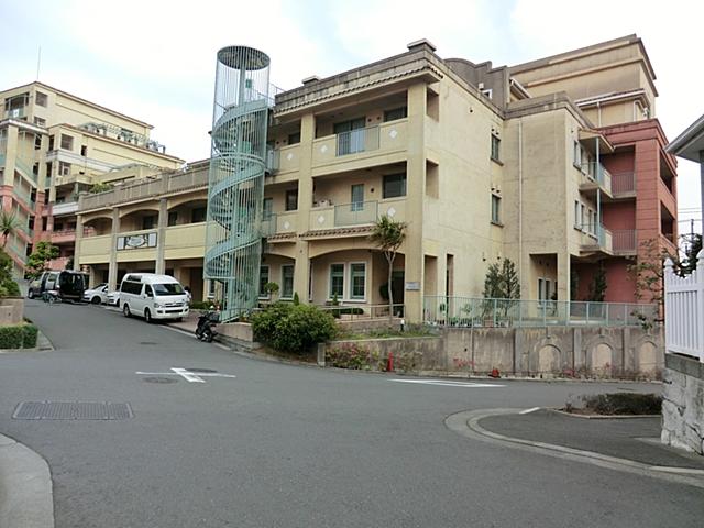 Hospital. 850m until the shine of Du clinic