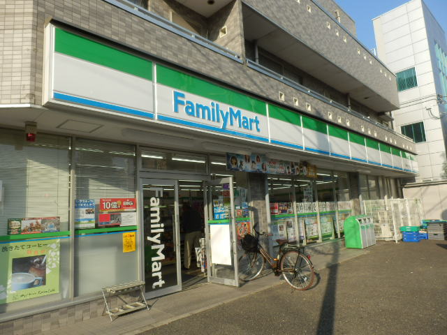 Convenience store. FamilyMart Meguro Kakinokizaka store up (convenience store) 107m
